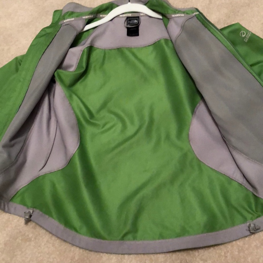 Windbreaker - Picture 6 of 7